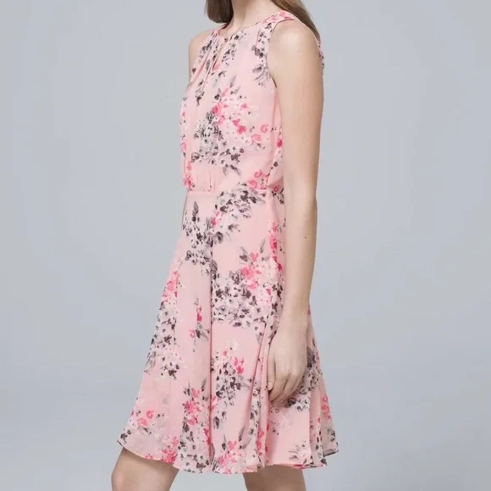 Spring Floral Keyhole Dress - Picture 4 of 11